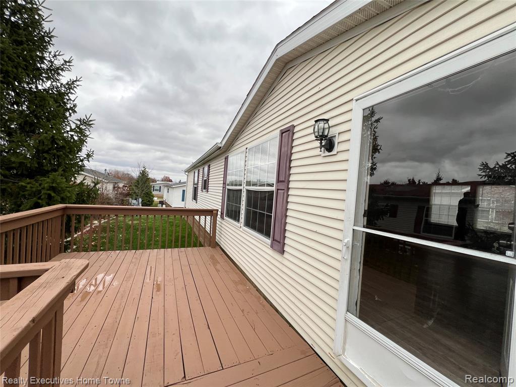 3763 CROSS CREEK, Dryden, MI 48428 — Photo 2