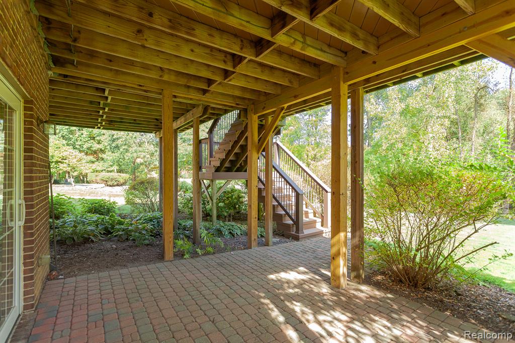 568 Berridge Circle, Lake Orion, MI — Photo 40