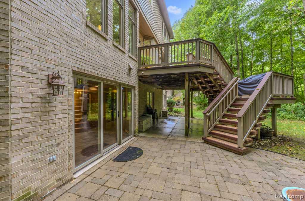 7809 Haverhill Court N, Canton, MI 48187 — Photo 36
