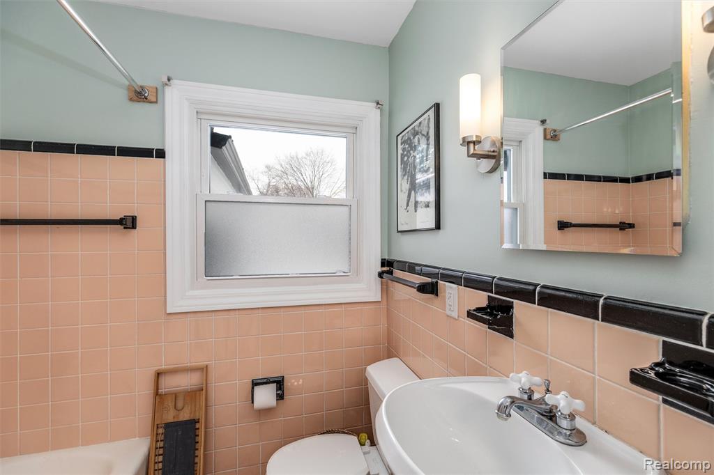 601 Pacific Street, Plymouth, MI 48170 — Photo 17
