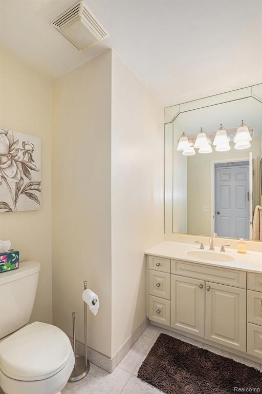47212 Strahan Court, Shelby Twp, MI 48315 — Photo 13