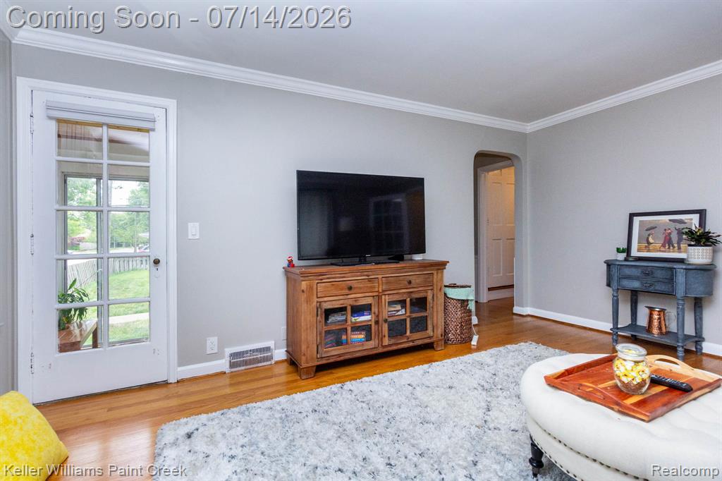 1466 Hampton Rd, Grosse Pointe Woods, MI 48236 — Photo 16