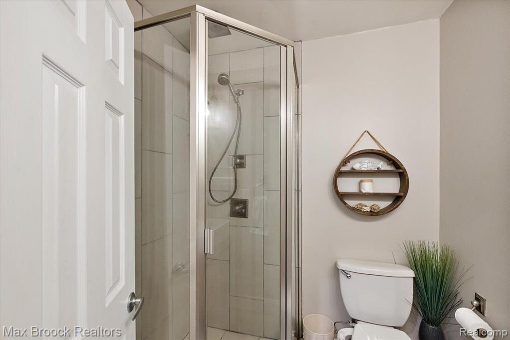 486 Charlevoix Street, Commerce Twp, MI 48382 — Photo 28