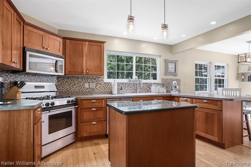 7675 Morningstar Court, Clarkston, MI 48348 — Photo 7
