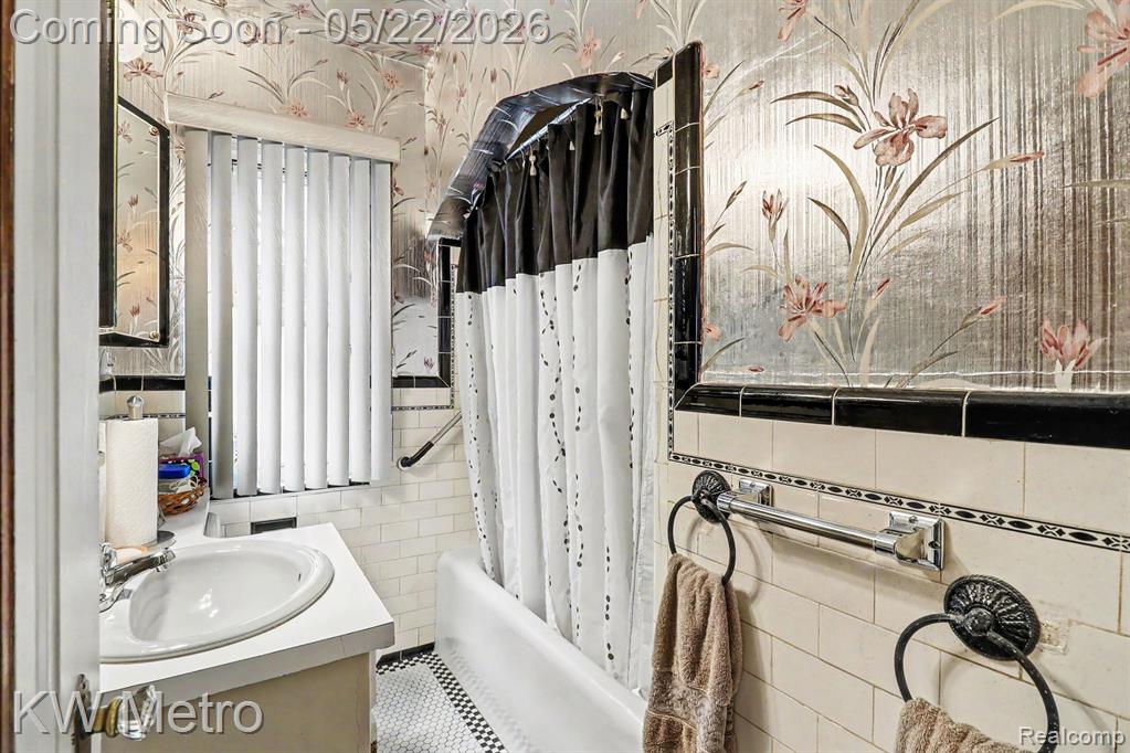 9116 Meyers Road, Detroit, MI 48228 — Photo 15