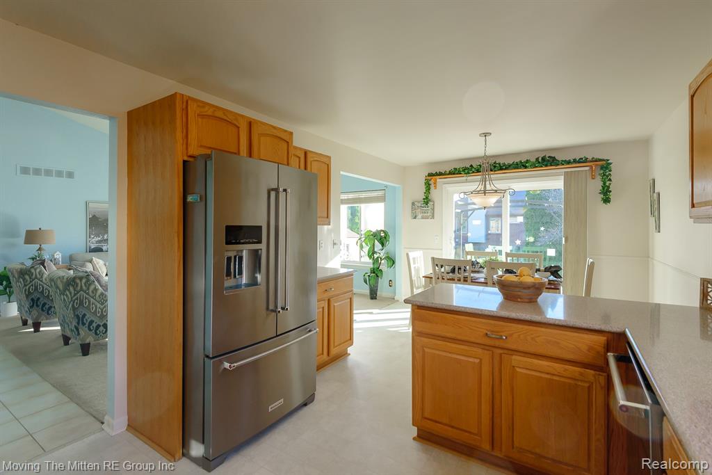47663 Belmont Drive, Belleville, MI 48111 — Photo 13