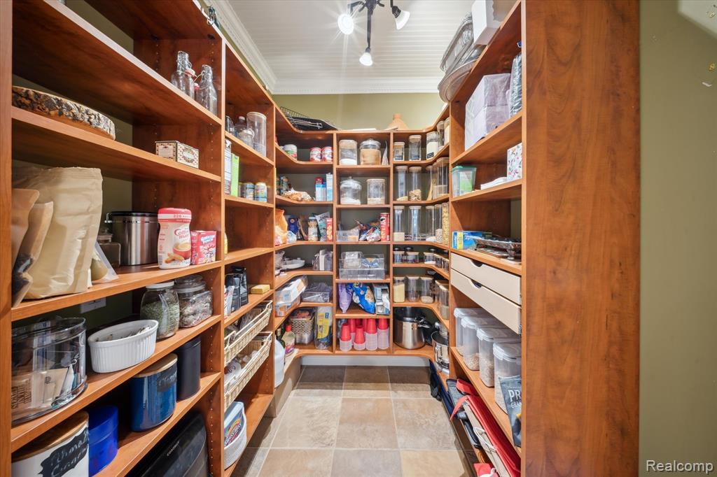 595 McKinley Circle, Canton, MI 48188 — Photo 16