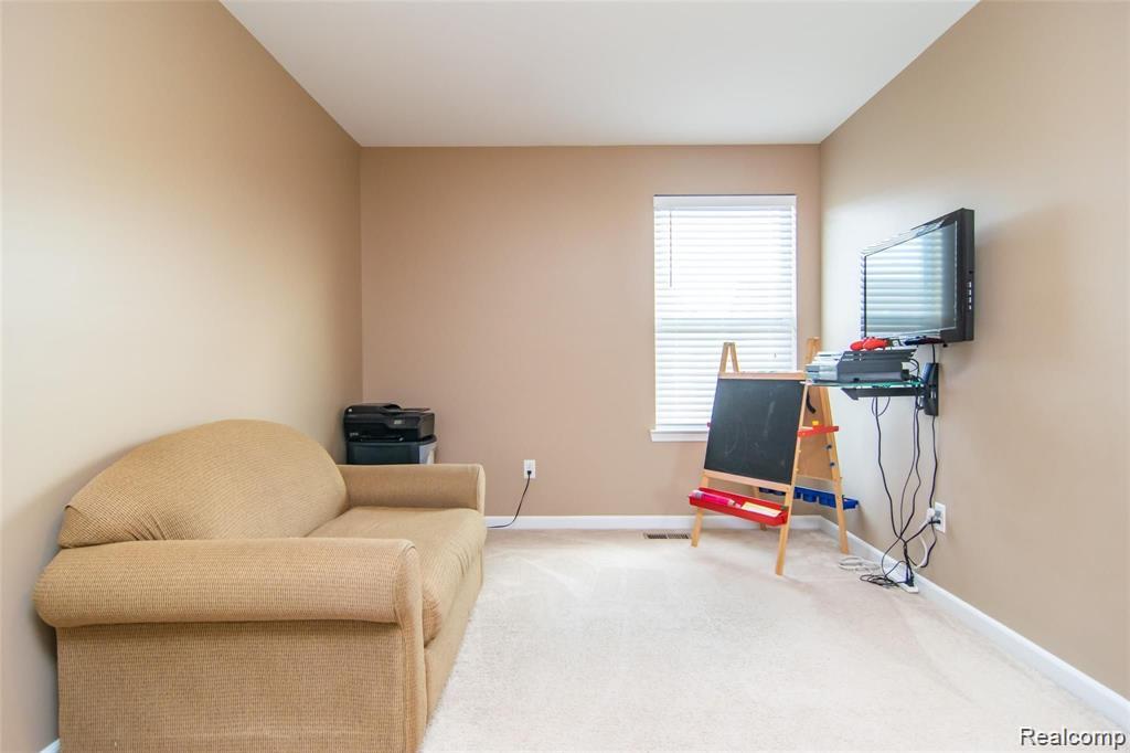 51171 Brompton, Novi, MI — Photo 9