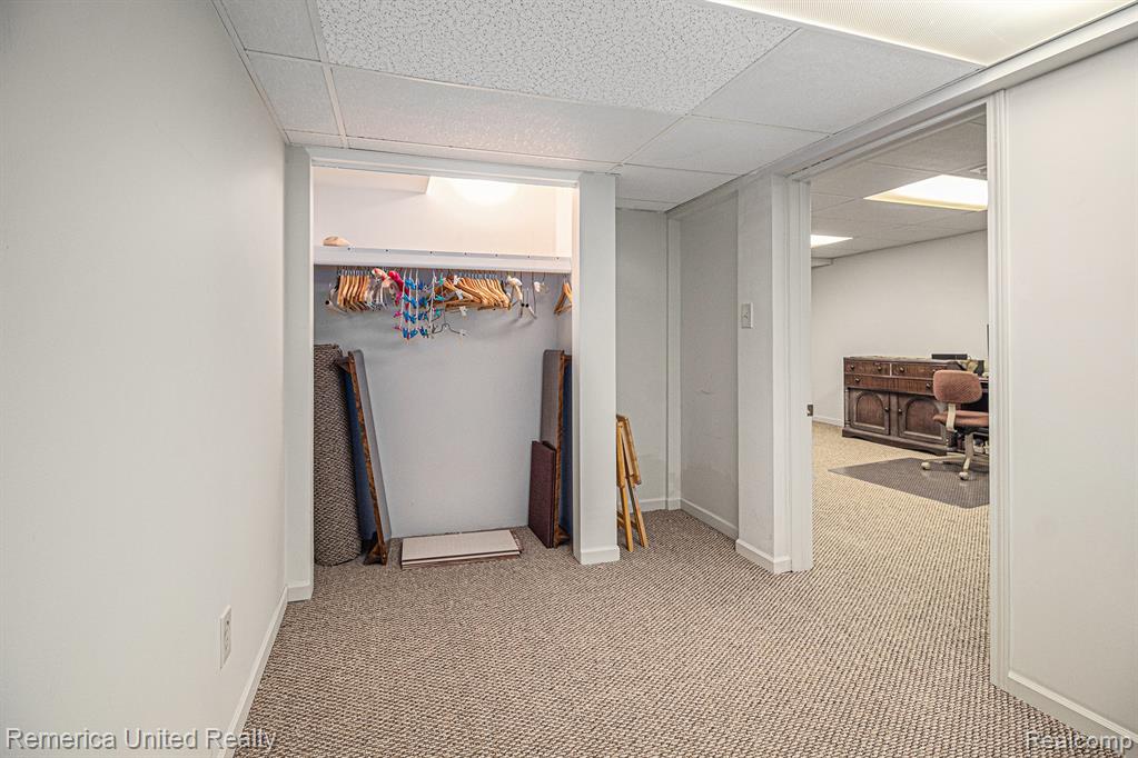 2802 Bombridge Court, Ann Arbor, MI 48104 — Photo 13