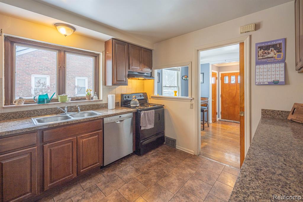 1228 ELBRIDGE Street, Ypsilanti, MI 48197 — Photo 8