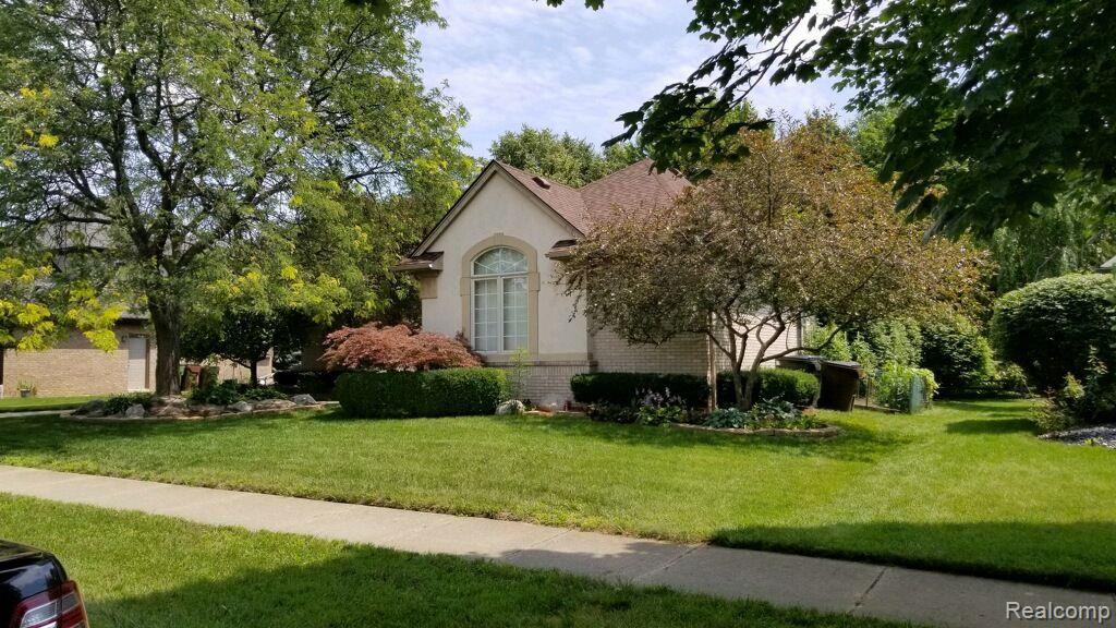 48280 ELMWOOD Drive, Shelby Twp, MI 48315 — Photo 4