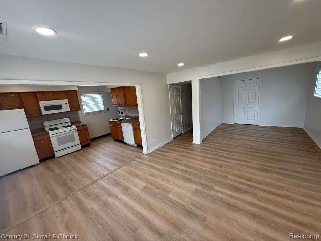 5665 Nightingale Street, Dearborn Heights, MI 48127 — Photo 3