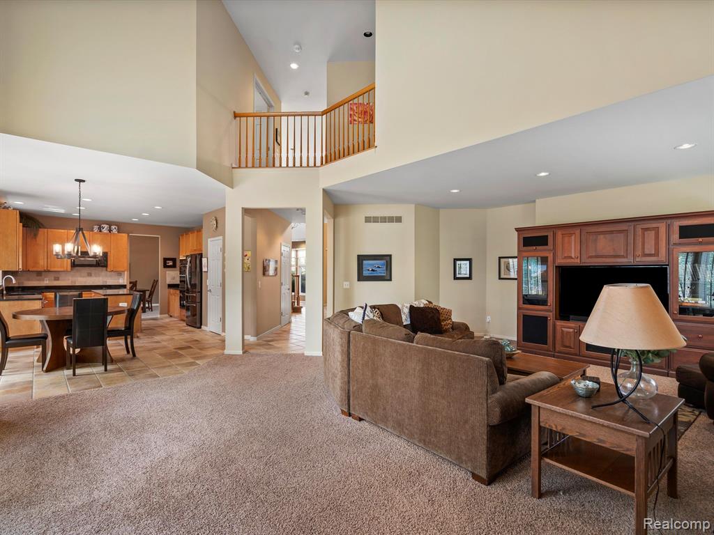 7253 CARLYLE, West Bloomfield, MI — Photo 28