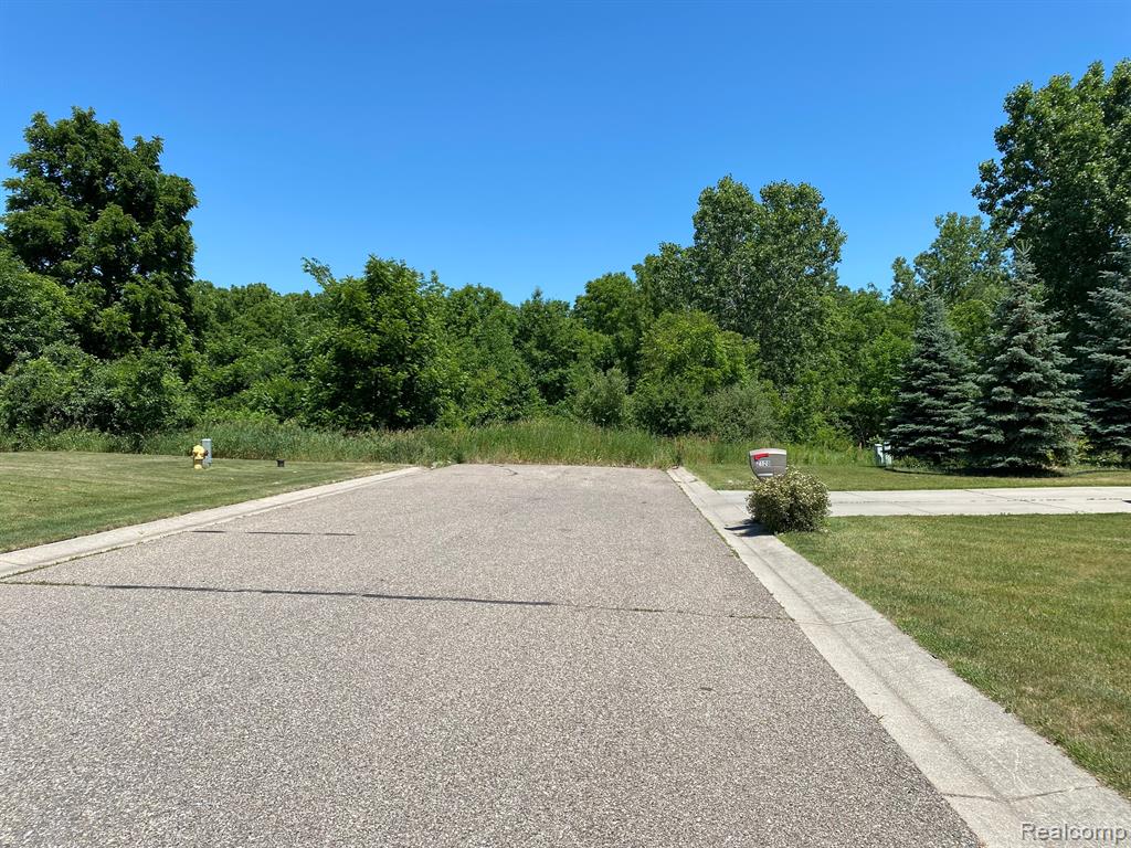 oo WALNUT CREEK Drive, Flint, MI 48532 — Photo 5