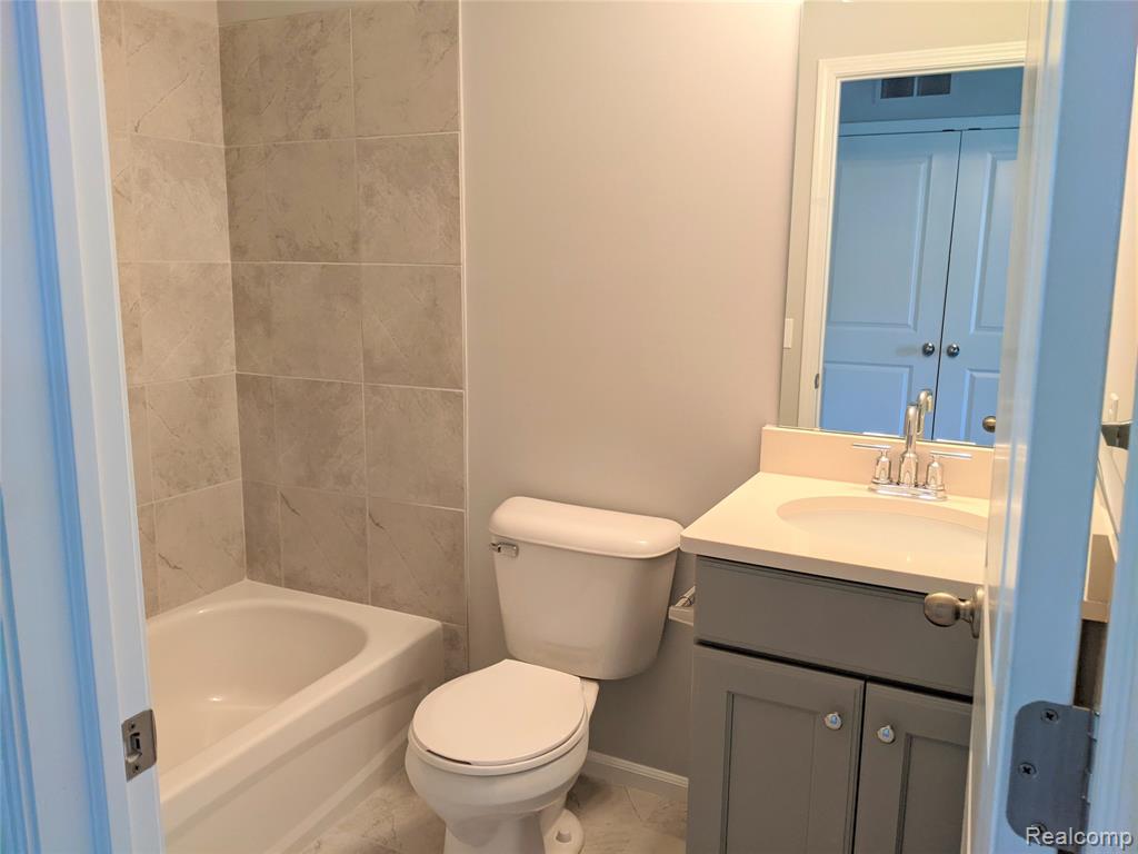 4938 Treeside Lane, Troy, MI 48098 — Photo 13