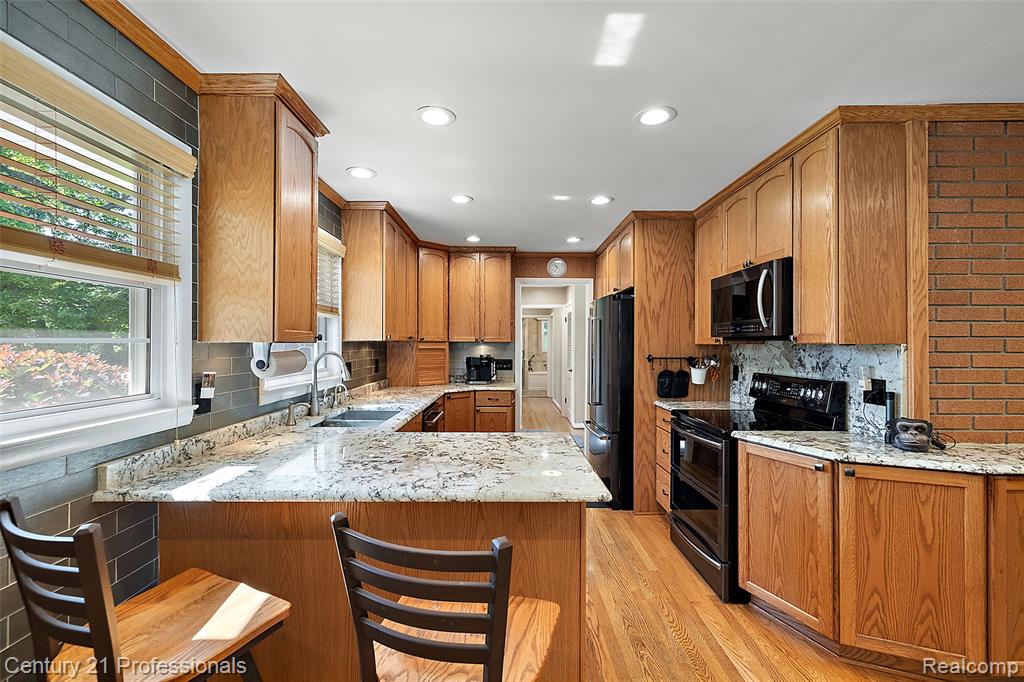 9311 Whipple Shores Drive, Clarkston, MI 48348 — Photo 54