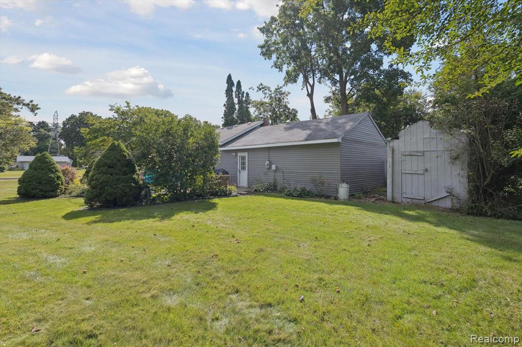 885 E Northfield Avenue, Pontiac, MI 48340 — Photo 22