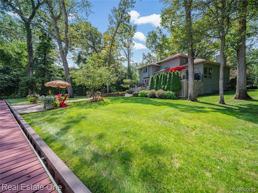 9929 Curie Lane, Pinckney, MI 48169 — Photo 38
