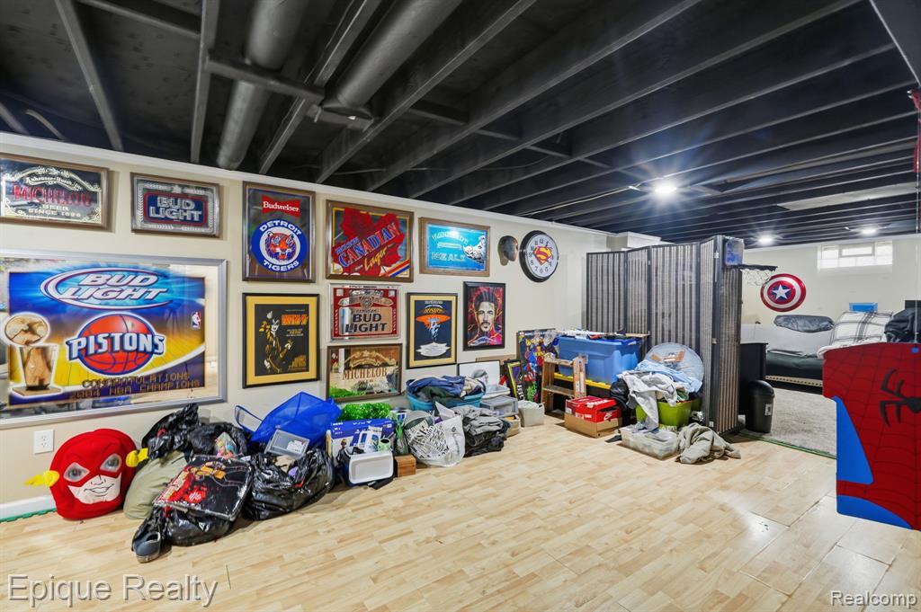 811 Los Arboles Drive, Walled Lake, MI 48390 — Photo 21