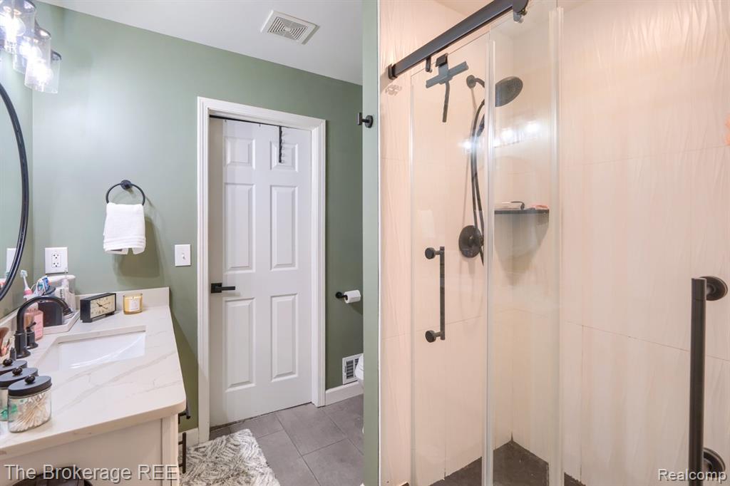 9390 Rayna Drive, Davison, MI 48423 — Photo 32