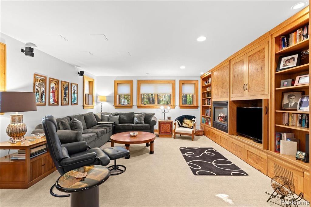 2193 TRILLIUM WOODS Drive, Ann Arbor, MI 48105 — Photo 38