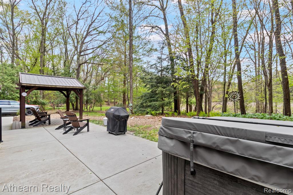 5126 Braddock Court, Brighton, MI 48114 — Photo 13
