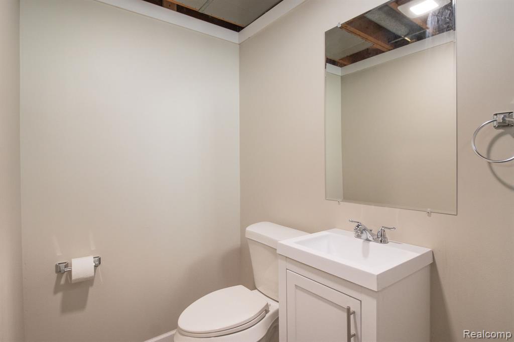 30705 Longfellow Avenue, Madison Heights, MI 48071 — Photo 24