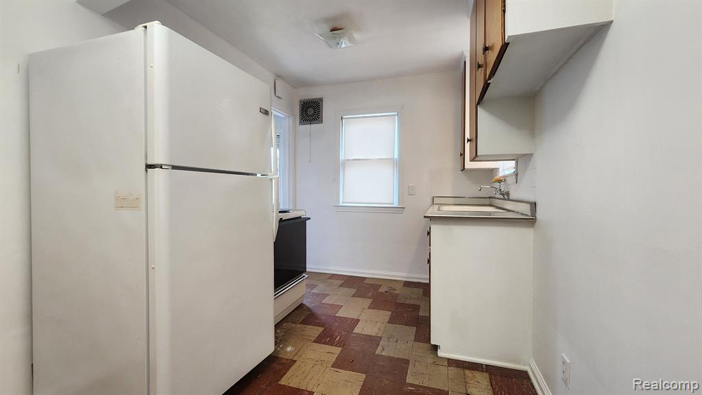 7336 ROCKDALE, Redford, MI 48239 — Photo 6