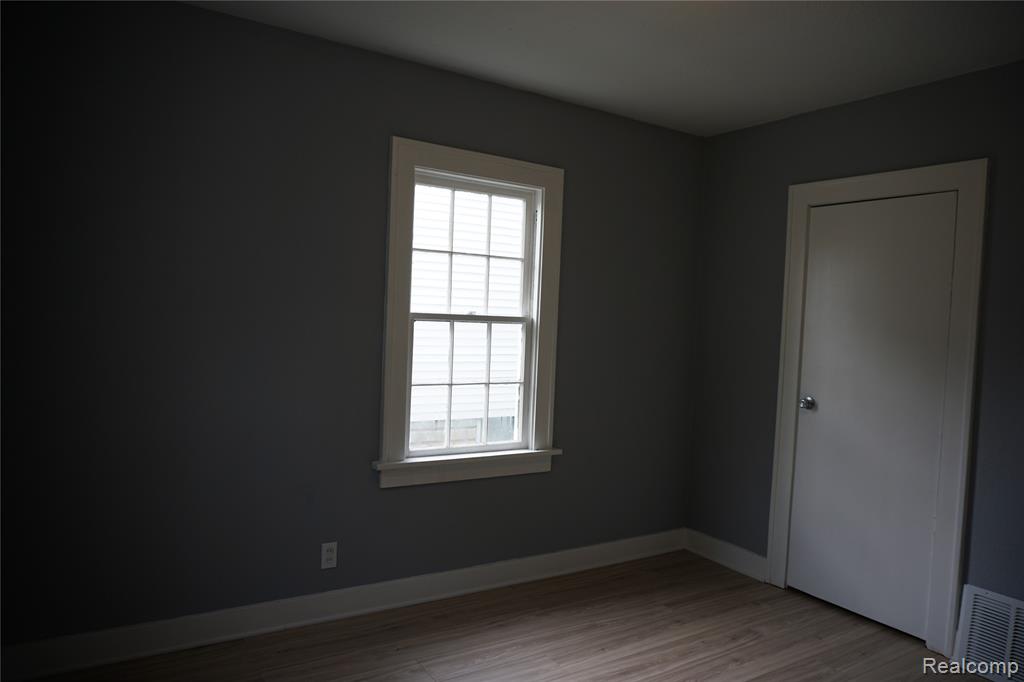 4209 CUSTER Avenue, Flint, MI 48507 — Photo 24