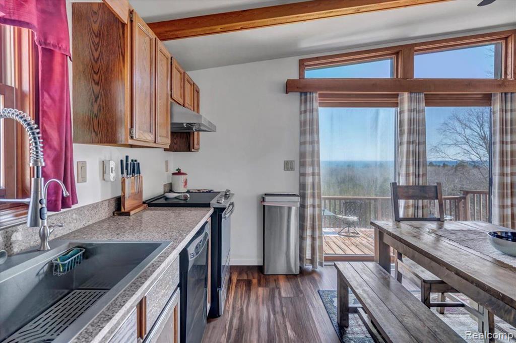 5300 E Alcona Road, Harrisville, MI 48740 — Photo 10