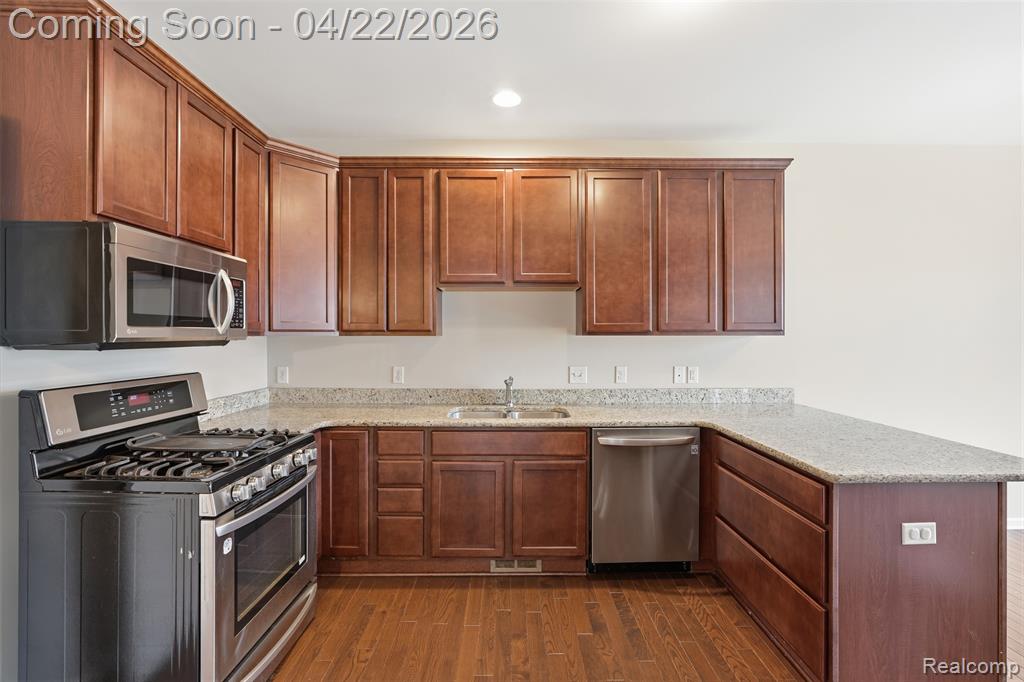 41594 Mitchell Road, Novi, MI 48377 — Photo 12