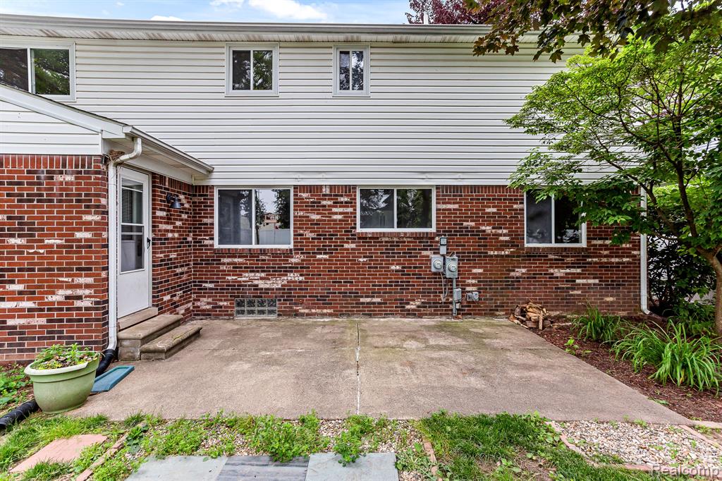 43300 OAKBROOK Court, Canton, MI 48187 — Photo 40
