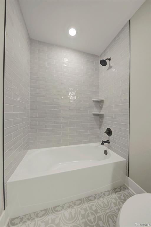 614 ROUND ROCK Drive, Howell, MI 48843 — Photo 9
