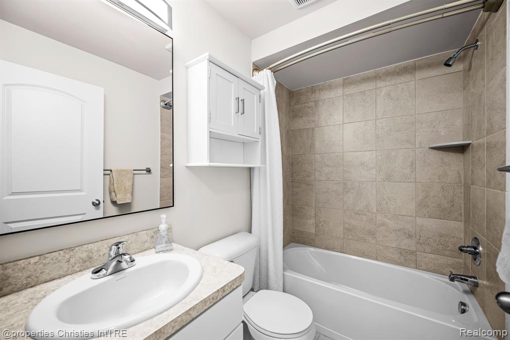45622 ARAGON Lane, Canton, MI 48187 — Photo 14