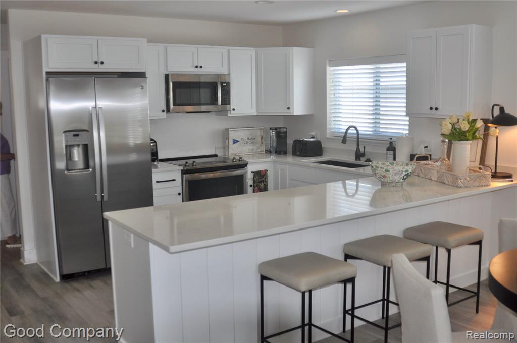 1530 Parmenter Court, 18, Petoskey, MI 49770 — Photo 6