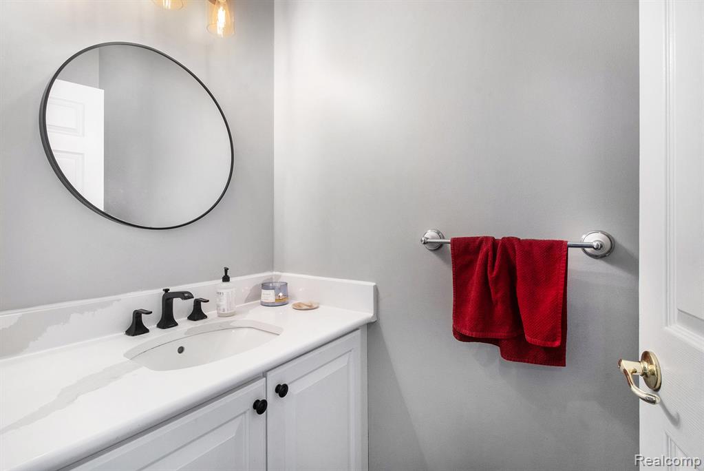 6829 Woodcrest Ridge, Clarkston, MI — Photo 22