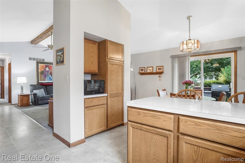 59652 Sunridge Drive, New Hudson, MI 48165 — Photo 6