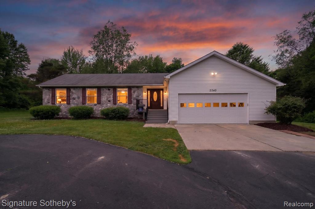 2240 Hidden Lake Trail, Ortonville, MI 48462 — Photo 60