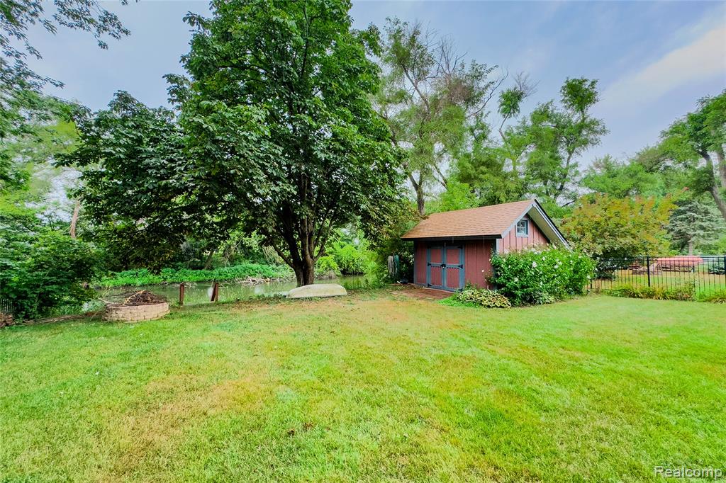 472 Riverside Drive, Wyandotte, MI 48192 — Photo 46