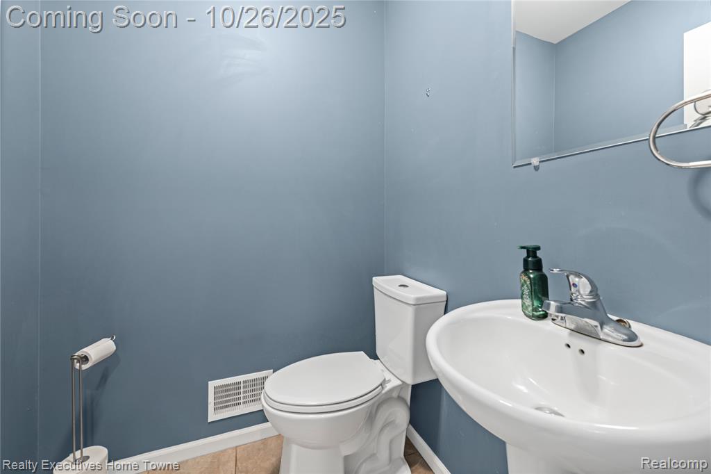 729 Oak Street, Port Huron, MI 48060 — Photo 11