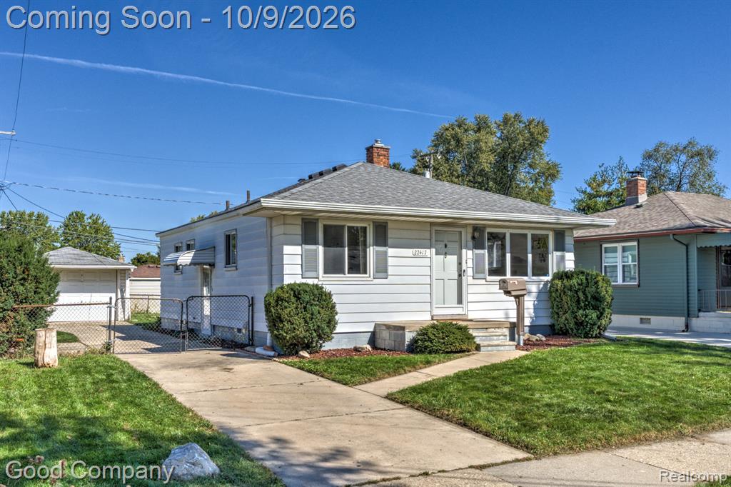 22417 Arcadia Street, Saint Clair Shores, MI 48082