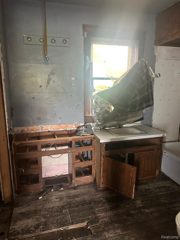 906 E 1ST Street, Monroe, MI 48161 — Photo 10