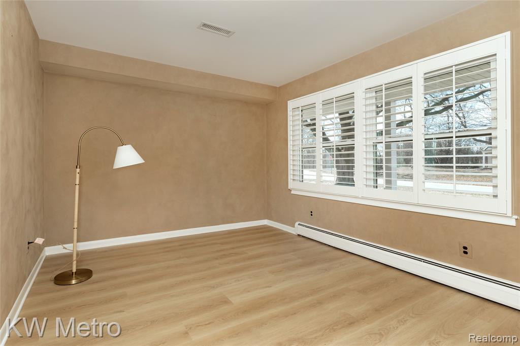 5897 Sutters Lane, Bloomfield Hills, MI 48301 — Photo 27