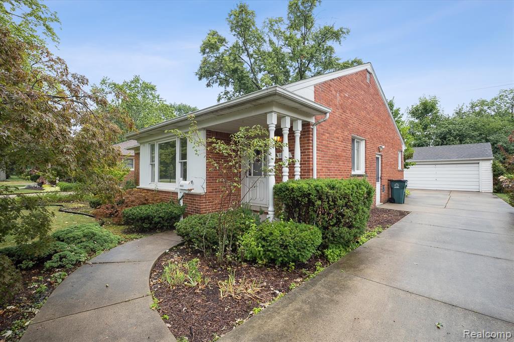 18870 Beverly Road, Beverly Hills, MI 48025 — Photo 3