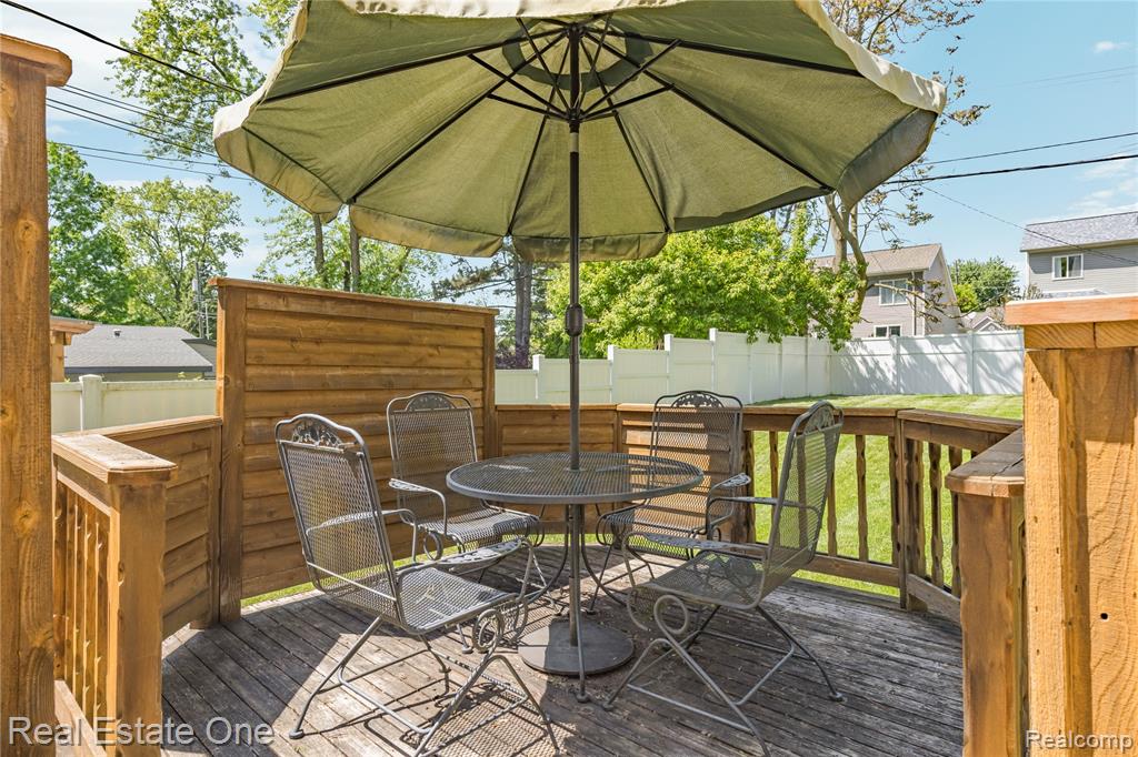 344 N Lake Angelus Road, Auburn Hills, MI 48326 — Photo 57