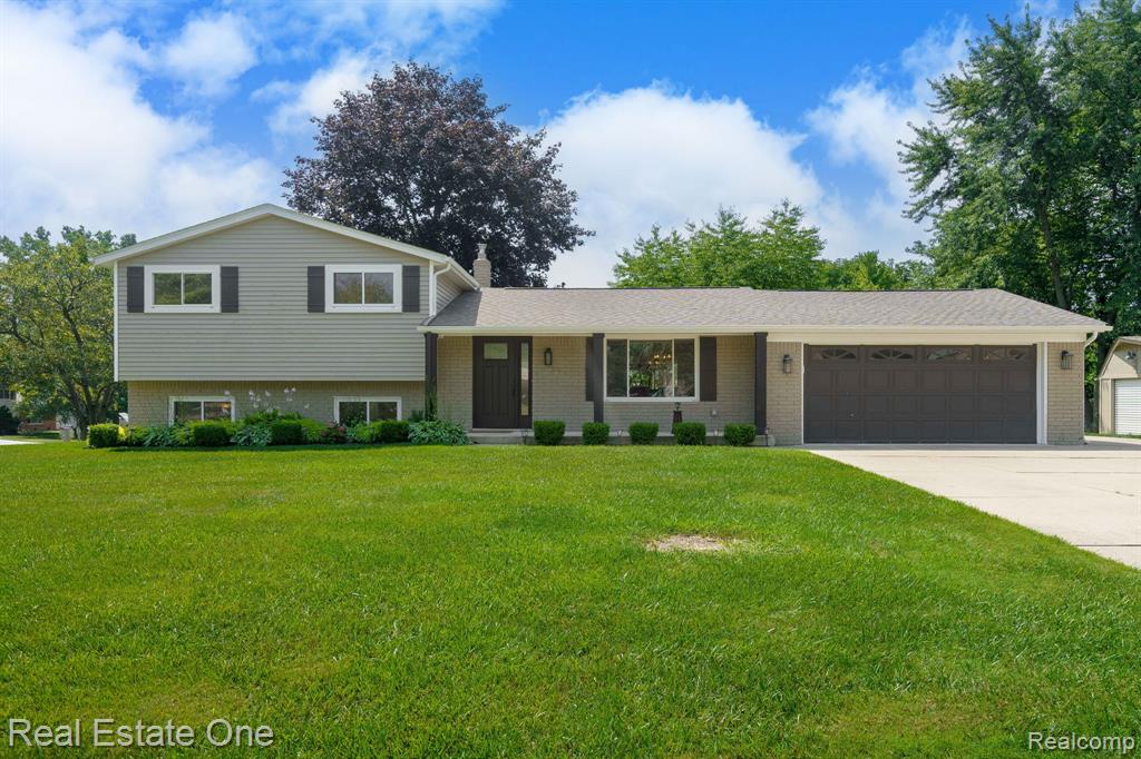 9545 Crown Ridge Drive, White Lake, MI — Photo 4