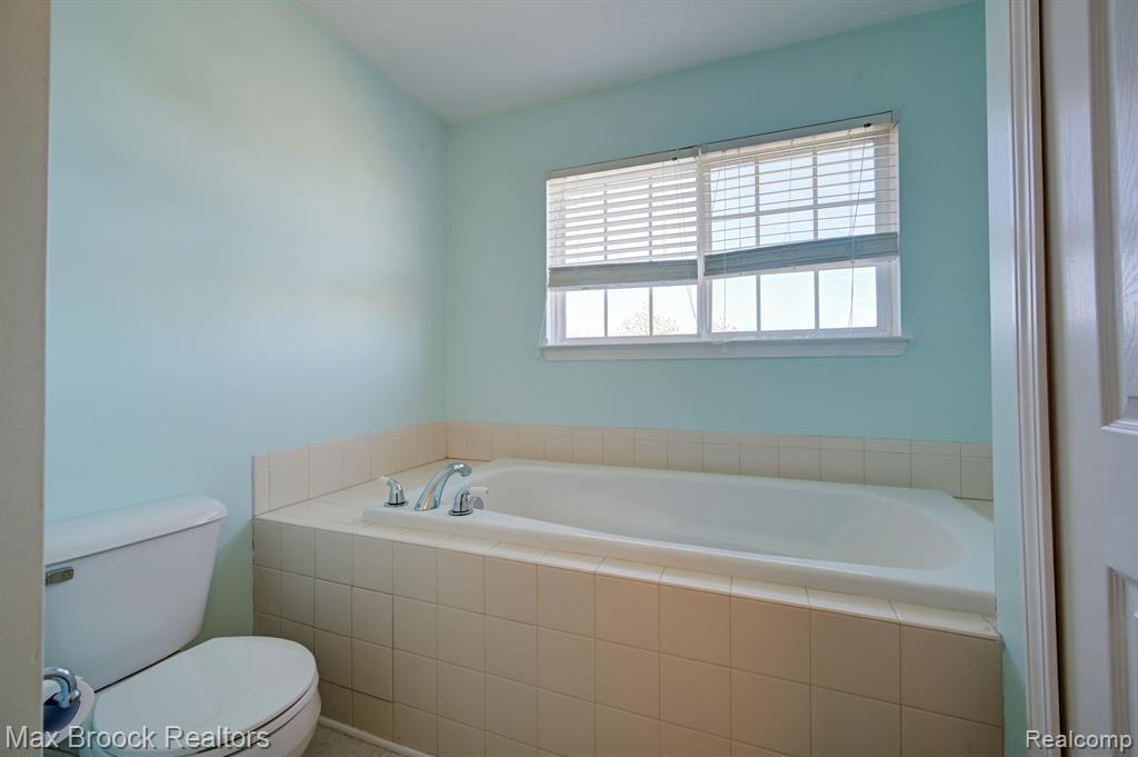 7273 BELLE MEADE Street, Ypsilanti, MI 48197 — Photo 28