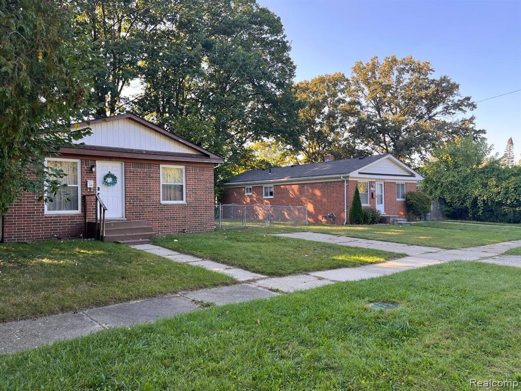 26387 N Alden Street N, Madison Heights, MI 48071 — Photo 32