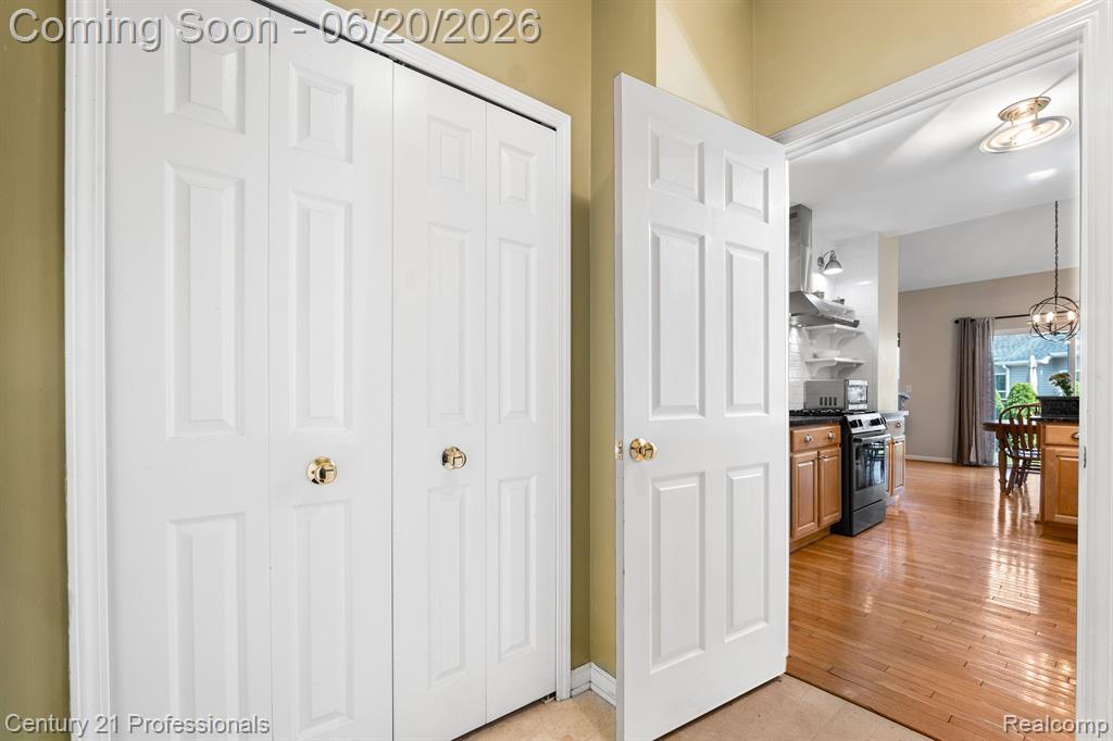 3305 Grove Lane, Auburn Hills, MI 48326 — Photo 18