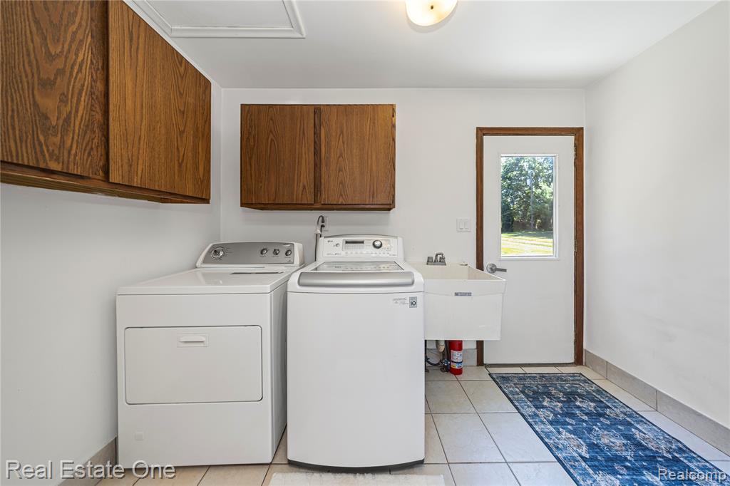 7400 Biscayne Avenue, White Lake, MI 48383 — Photo 24
